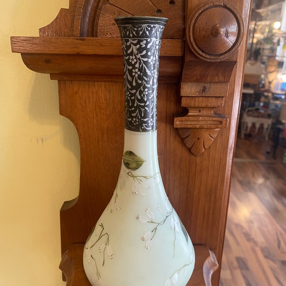 Vintage Hand Painted Uranium Vase - Picture 9 of 9